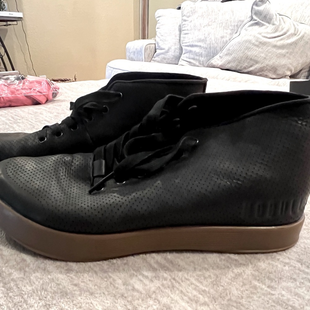 No Bull mid-rise leather trainer size 9 Women’s